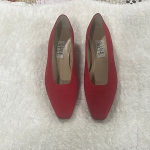 Nine West Red low 👠 heels